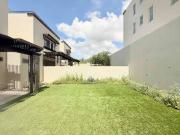 SE RENTA CASA 3 RECÁMARAS + CUARTO DE SERVICIO EN TEZAL...