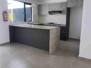 Se renta casa amplia por estrenar en Puembo