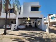 se RENTA casa amueblada con acceso contralado sector...