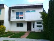 SE RENTA casa amueblada en Natura Residencial