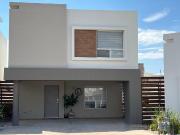 SE RENTA CASA AMUEBLADA FRACC. BRESCIA RESIDENCIAL ZONA...