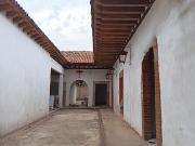 SE RENTA CASA ANTIGUA REMODELADA EN PÁTZCUARO, IDEAL...