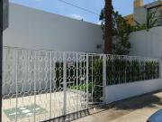 Se Renta casa céntrica para negocio