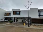 SE RENTA CASA EN ALTO LAGO