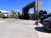 Se renta casa en altos Juriquilla. 2