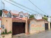 SE RENTA CASA EN AVENIDA CASTELLOT CON ALBERCA