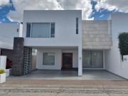 Se Renta casa en el Norponiente Campestre Santamaria