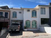 se renta casa en fracc montebello