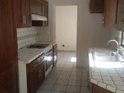 SE RENTA casa en La Florida con recámara en planta baja