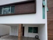 SE RENTA CASA EN LOMAS DE ANGELOPOLIS PUEBLA