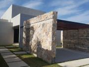 SE RENTA CASA EN PLAYA BAHAMITA