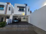 Se renta casa en Privada con acceso controlado, Las...