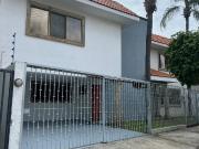 Se renta casa en providencia ideal para oficina o casa...