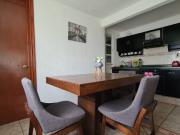 Se renta cuarto amplio para mujer, excelente ubicación