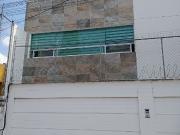 SE RENTA DEPARTAMENTO EN PLANTA BAJA EDIFICIO CON...