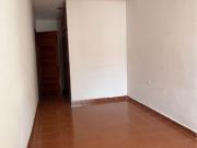 se renta departamento en privada del centro