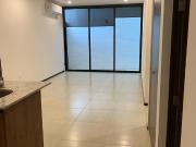 SE RENTA DEPARTAMENTO SEMI AMUEBLADO EN EXCELENTE UBICACION