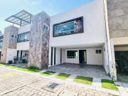 SE RENTA EN FRAC CASA DE 3 RECAMARAS, SALA DE TV, FAMILY...