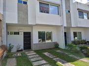 SE RENTA EN JARDINES DEL SUR IV FRENTE ALBERCA CASA 3...