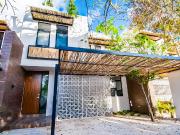 Se Renta Excelente Townhouse en Zona Premium de Mérida,...