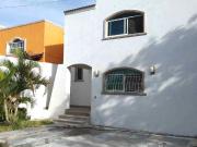 SE RENTA HERMOSA CASA RESIDENCIAL JUNTO A PLAZA GALERIAS...