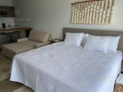 Se renta Hermoso Estudio en Sky Tower Playa del Carmen P4059