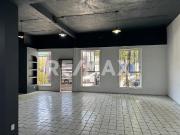 SE RENTA LOCAL COMERCIAL EN CORREDOR DE BELLEZA EN AV....