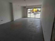 Se renta local en Av. Plaza Dañin y Av. de Las...