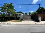 Se renta preciosa casa amueblada dentro de la ciudad