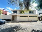 Se renta residencia dentro el fraccionamiento privado... Se renta residencia dentro el fraccionamiento privado...