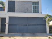 Se renta residencia seminueva En Colima México