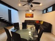 SE RENTA TOWNHOUSE AMUEBLADO Y EQUIPADO DE 2...