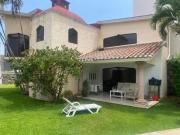 SE VENDA CASA EN LOMAS DE CORTES