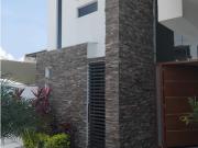 SE VENDA CASA SOLA EN BURGOS CONDOMINIO CERRADO CON...