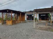 SE VENDE 2 LOCALES COMERCIALES + CHOZA DE BAMBO, LA...