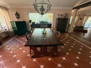 se vende 2 parcelas contiguas con casa en urbanizacion...