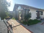 SE VENDE ACOGEDORA CASA DE UNA PLANTA – CERCA DE METRO...