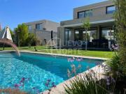 SE VENDE ACOGEDORA CASA MEDITERRÁNEA EN PIEDRA ROJA