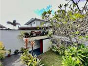 Se vende y/o alquila casa 4h+s+Ch/8B/6p Altamira