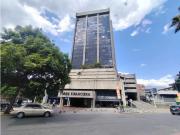 Vendo/alquilo oficina 90m2 Colinas de Bello Monte 4960