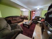 Se vende amplia casa, a pasos de Av. San Carlos y Av....