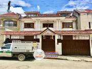Se Vende Amplia Casa con Área Verde Ideal Para...