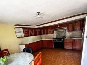 Se vende amplia casa con excelentes espacios, cuenta con...