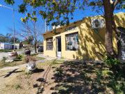 SE VENDE AMPLIA CASA CON LOCAL COMERCIAL EN ESQUINA