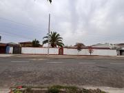 SE VENDE AMPLIA CASA CON PATIO Y GALPONES