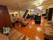 Se Vende Amplia Casa De 5 Pisos Con Local En El 1Er Piso... Se Vende Amplia Casa De 5 Pisos Con Local En El 1Er Piso...