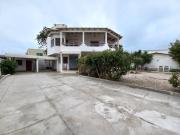 SE VENDE AMPLIA CASA EN SALINAS