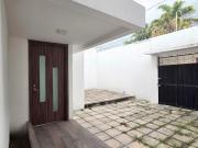 SE VENDE AMPLIA CASA EN SAN MANUEL