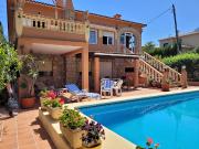 Se vende amplio chalet en Denia cerca del centro