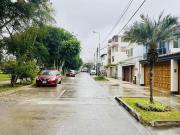 Se vende AMPLIO Depa 258 m2 tipo Casa en la mejor zona...